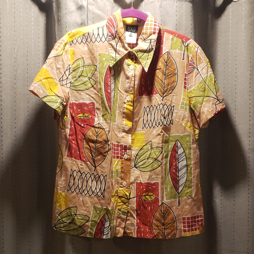 Vintage D&G Girl's Shirt with Leaf and Geometric Print, Size 14